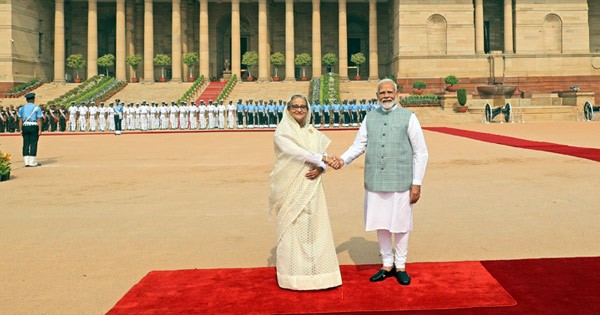 নয়াদিল্লির রাষ্ট্রপতি ভবনে প্রধানমন্ত্রীকে আনুষ্ঠানিক সংবর্ধনা