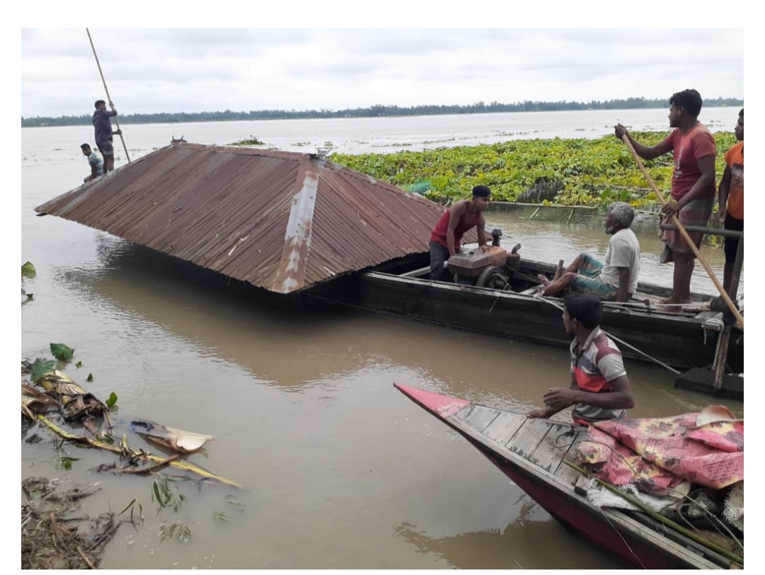 তিস্তা ধরলার পানি বেড়েই চলছে,নদীপাড়ের মানুষের ভাঙ্গন আতঙ্ক