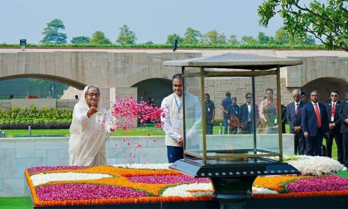 মহাত্মা গান্ধীর প্রতি প্রধানমন্ত্রীর শ্রদ্ধা