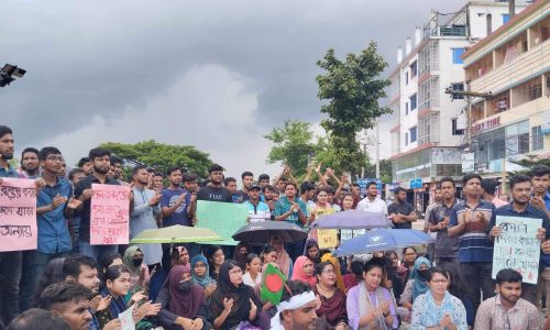 কোটা বিরোধী আন্দোলন পঞ্চম দিনের মতো উত্তাল ববি, মহাসড়ক অবরোধ