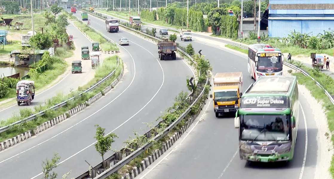 স্বাভাবিক হচ্ছে ঢাকা-টাঙ্গাইল মহাসড়ক