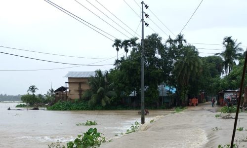 টানা বৃষ্টিতে নিম্নাঞ্চল প্লাবিত,সাজেকে আটকা ৭ শতাধিক পর্যটক