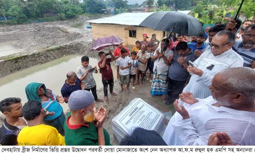 দেবহাটায় ভিক্ষুক পুনঃবাসন প্রকল্পে গবাদী পশু প্রদান